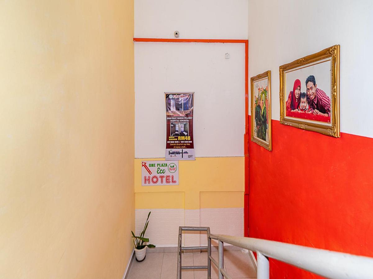 SPOT ON 90042 One Plaza Eco Hotel Keningau Esterno foto